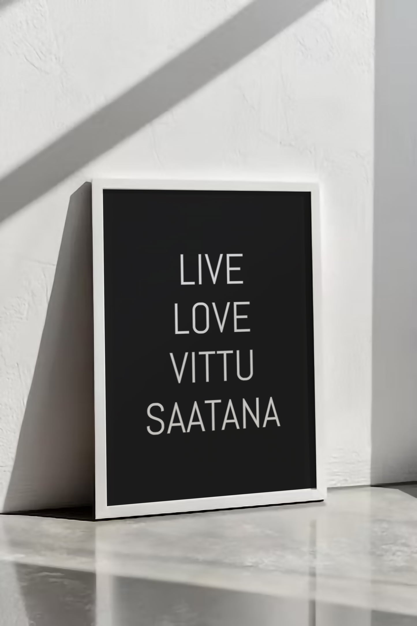 Live, Love, Vittu, Saatana | MUSTA |